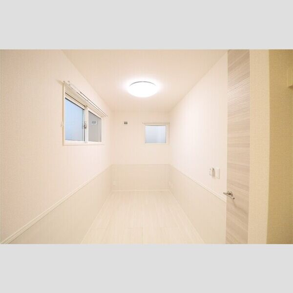 D-KISARIA　EⅠ303号室 洋室