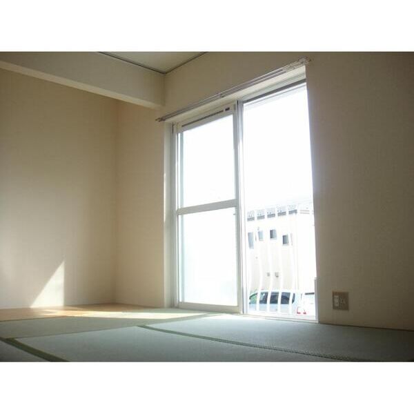 エステートピア都岡 リビング