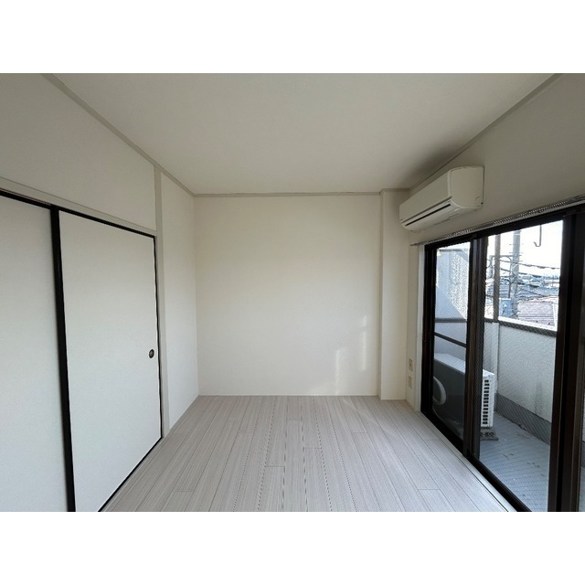 只見ハイツ303号室 リビング