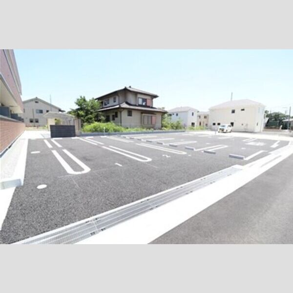 ルピナス303号室 駐車場