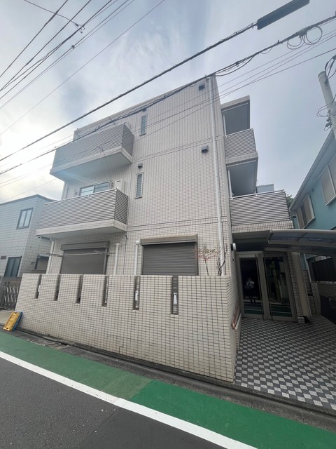 ラ・ピネード 外観