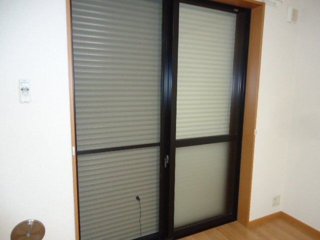 クレシア シャッター