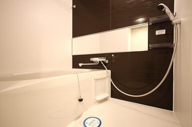 ラヴィエール滝野川1階 バス