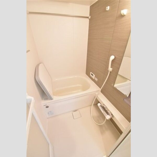 ラ・パージュ桜205号室 バス