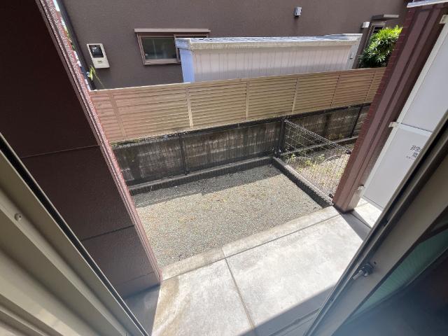 フューチャーライト101号室 庭