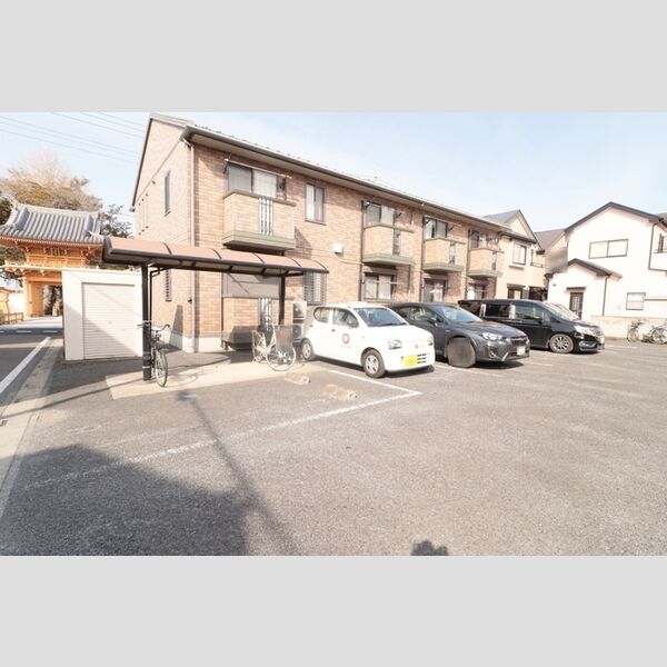 ドミールM日進 駐車場