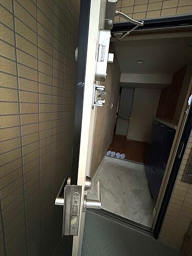 フローレンスパレス御茶ノ水フィアンコ 玄関別角度　内装前　※2026年06月の写真