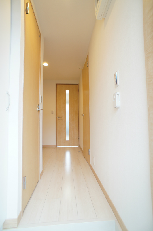 リブリ・西横浜 玄関