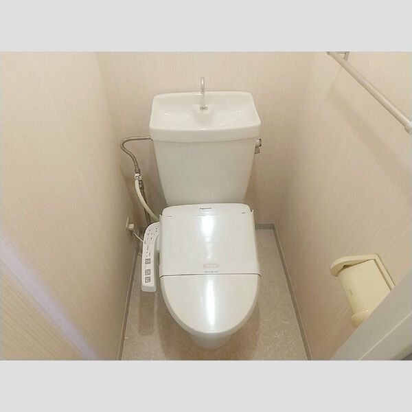 フォレストヴィラ北斗111号室 トイレ