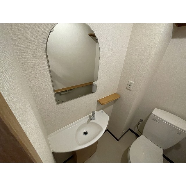 ルビナス・ウエストパレス0402号室 洗面台