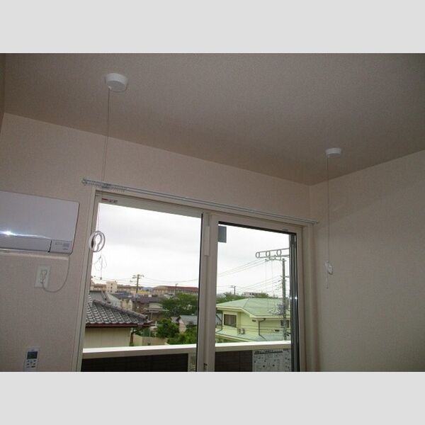 サンシティ大和302号室 室内物干し