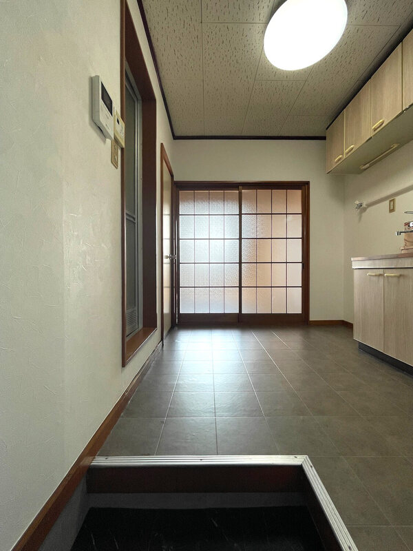 ウエストヒルズ2階 同建物別部屋の参考画像