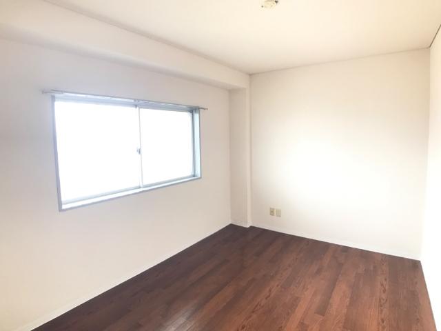 グリーンヒルズ香川302号室 洋室