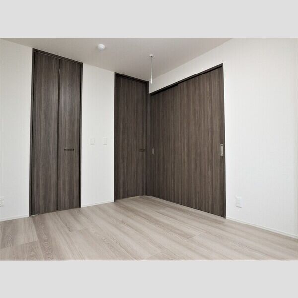 ヴィルフレア深見台105号室 洋室②