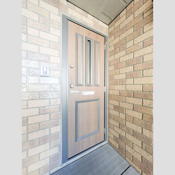 プルメリア203号室 玄関