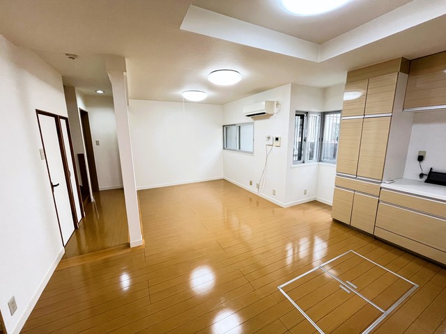 杉並区成田東２丁目戸建 リビング