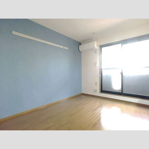 フルール205号室 洋室6帖