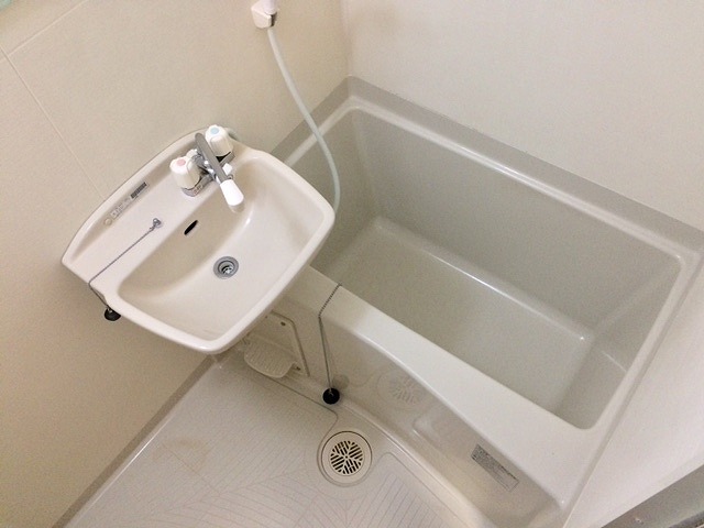 レオパレスブロッサム102号室 内観