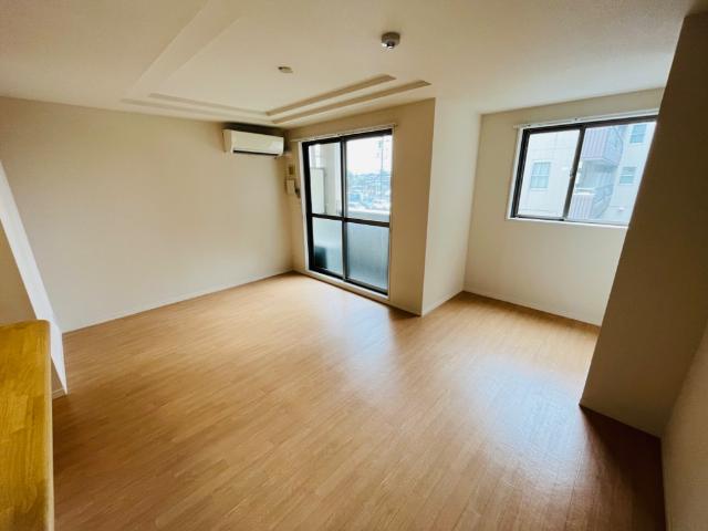 ヴィレッジコート202号室 同建物別部屋の参考画像