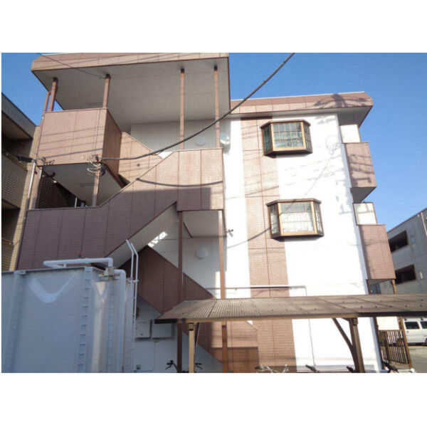 クラウンジュエル 外観