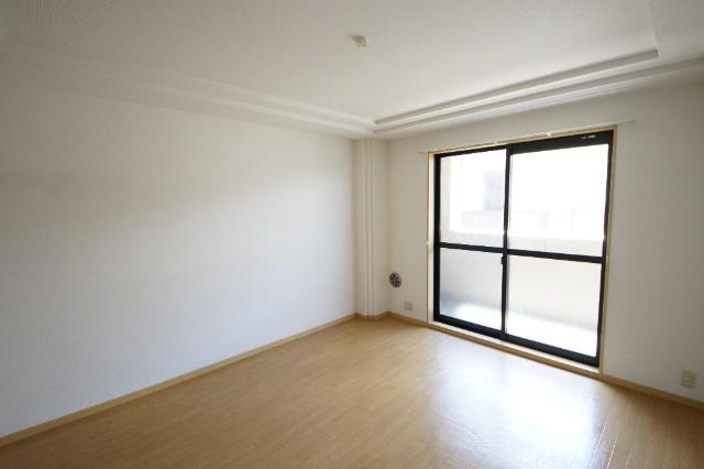 ピア・ルミナス 洋室