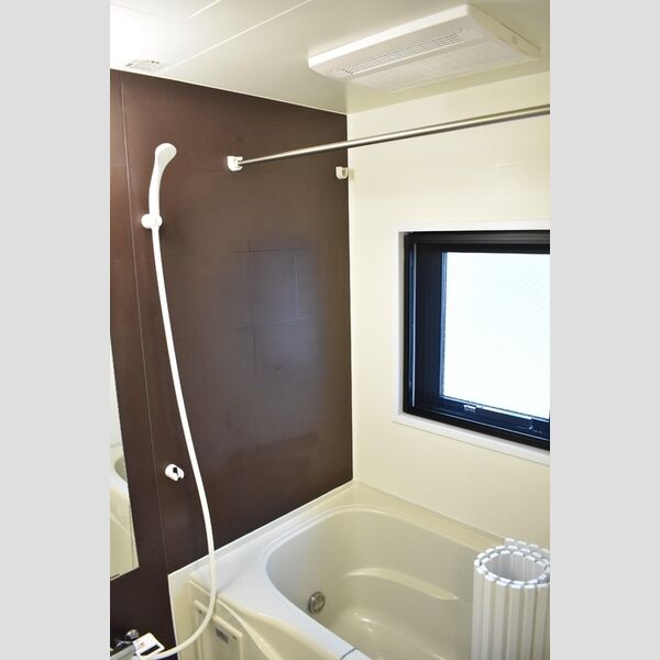 ラフィーネ大宮202号室 浴室換気乾燥機付きバスルーム