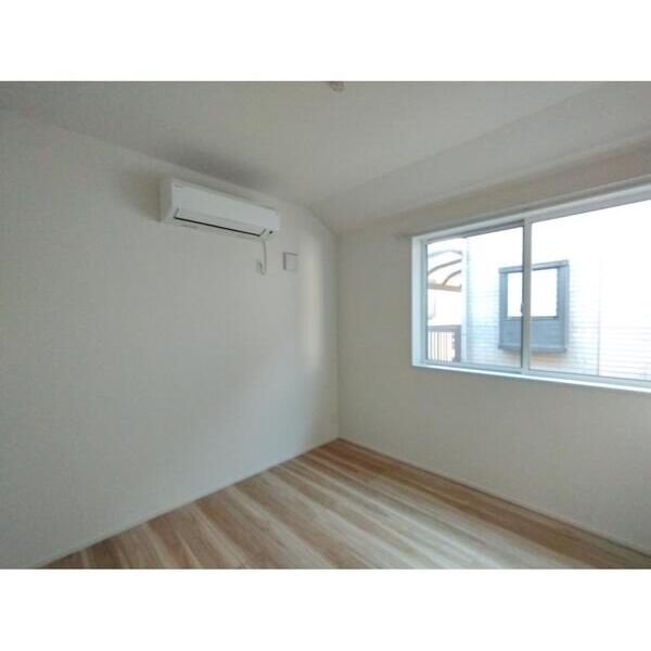 市川市大洲3丁目戸建貸家A号室 リビング