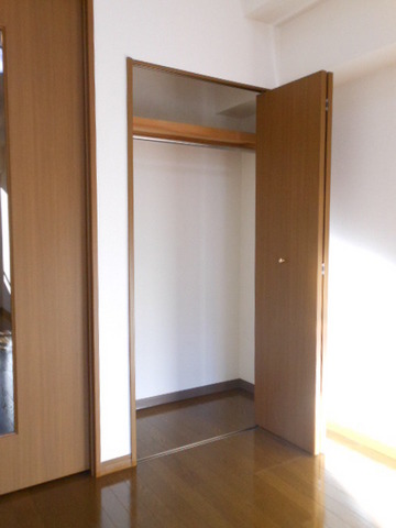 グランド・ガーラ練馬5階 たっぷりとした収納スペースです