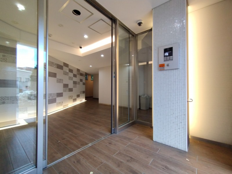 プレール・ドゥーク世田谷代田5階 エントランス