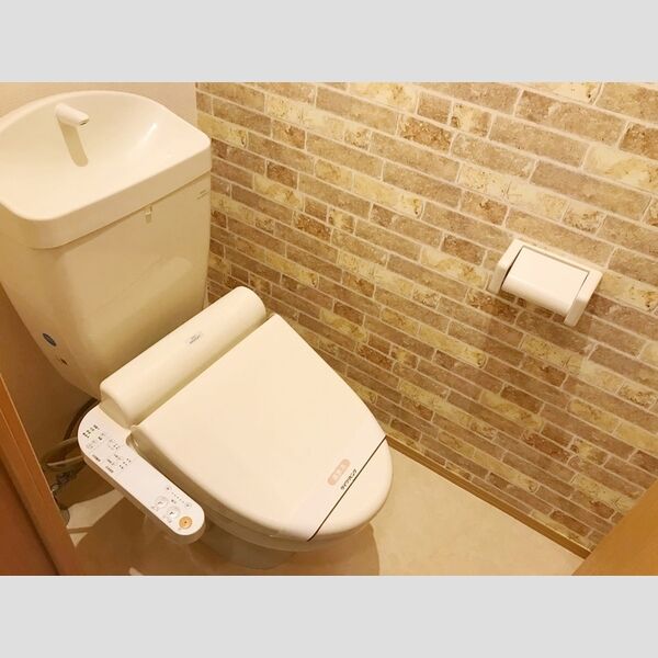 アヴニール102号室 トイレ