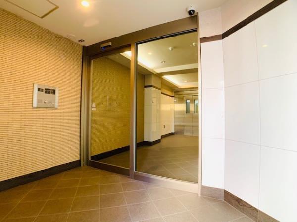 Ｊ－Ｃｌｏｕｄ横浜鶴見3階 エントランス