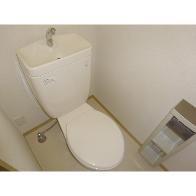 クリスタルコートＢ トイレ