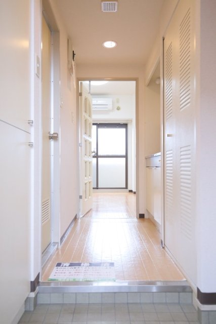 ジョイフル下井草3階 玄関