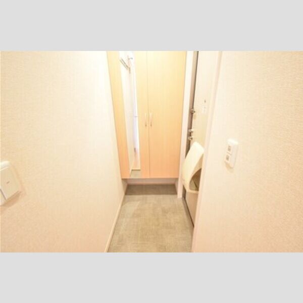 ルミエール　B 玄関