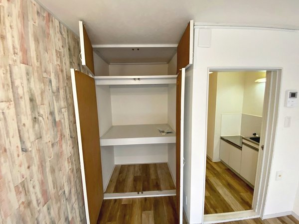 メゾン河辺102号室 収納