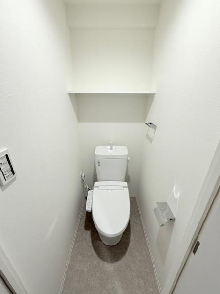 エレミ本蓮沼2階 トイレ