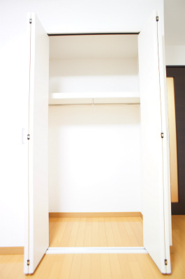 リブリ・エムール1階 クローゼット