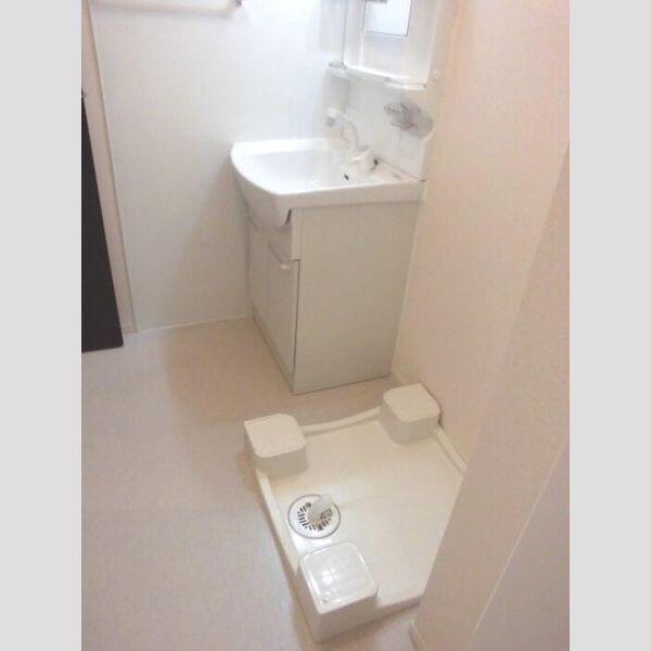 コンフィデンテⅡ 洗髪洗面化粧台 洗濯機置き場