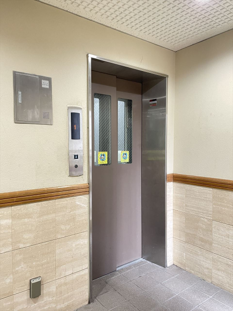スカイコート新宿新都心704号室 エレベーター