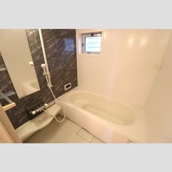 リヴァージュ　壱番館103号室 追い焚き機能付き風呂