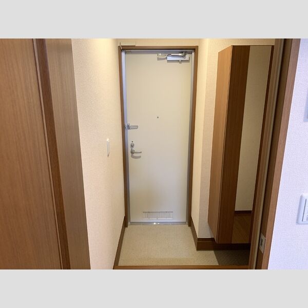 Bricks Lake Town103号室 玄関