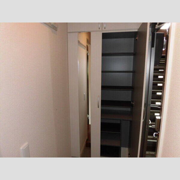 タウンコート　B 玄関