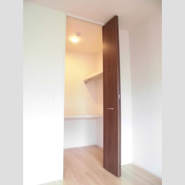 フォレスタ レザイア ウォークインクローゼット