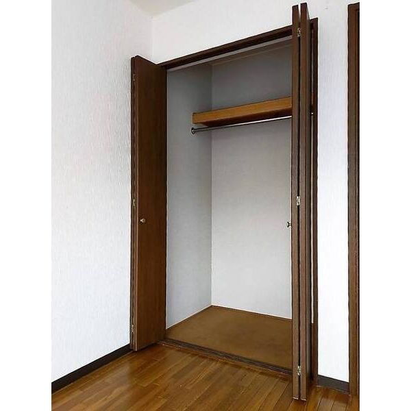 フラワーハイツ 収納