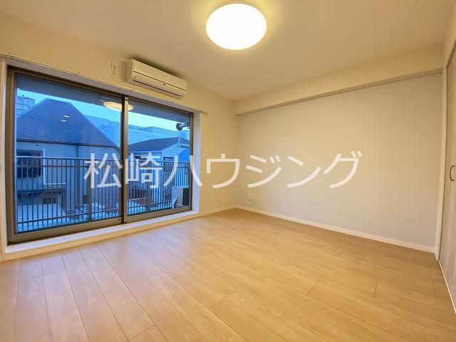 ＢＥＷＥＬプラス リビング