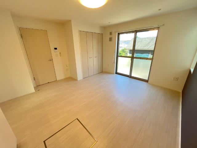 ル・トレーフル101号室 洋室