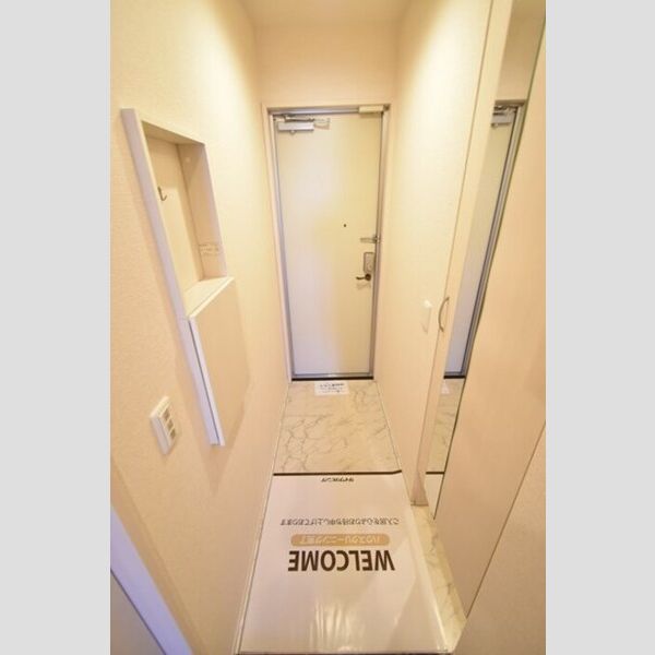 ワイズハウス302号室 玄関