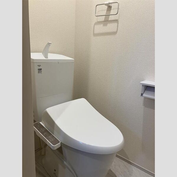リーブルファイン若葉桜木104号室 トイレ