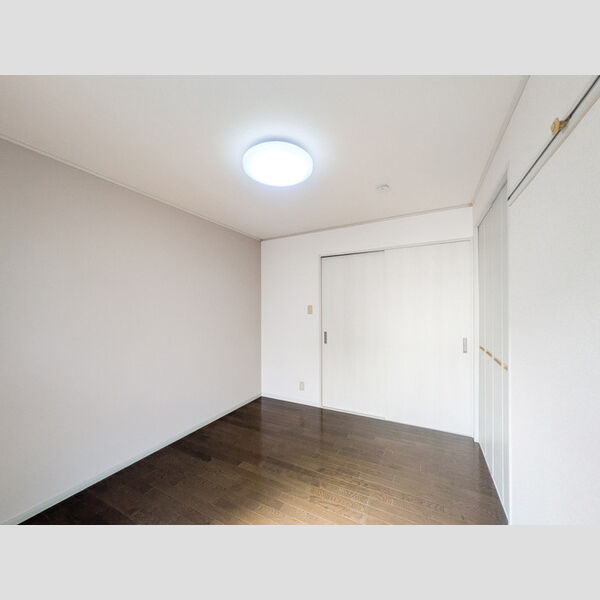 ヴァンベール富士美101号室 洋室