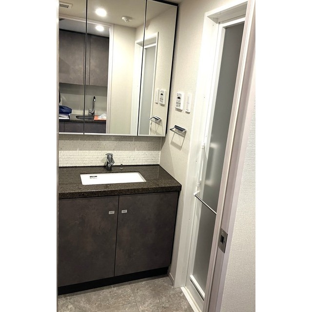 ザ・パークハビオ神泉313号室 同建物別部屋の参考画像